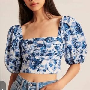 Abercrombie & Fitch Blue and White Puff Sleeve Crop Blouse